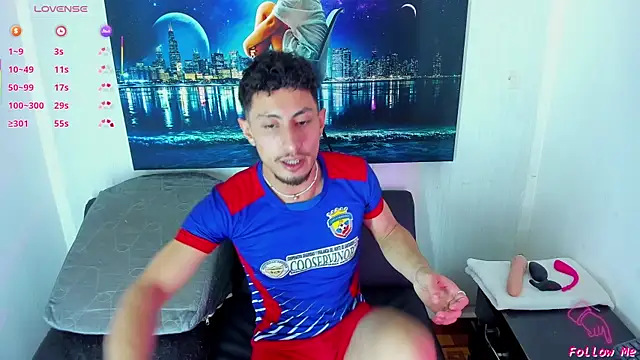 Piggy Eddy online show from October 15, 2025, 7:33 pm