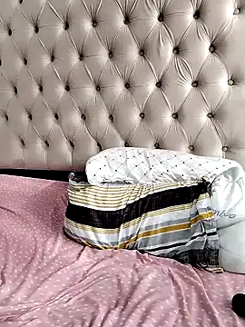 Snapshot of bigbootyboohle chatting on April 1, 2026, 1:41 pm bigbootyboohle online show from April 1, 2026, 1:41 pm