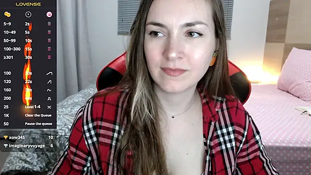 Snapshot of Naughty_Annn chatting on May 6, 2026, 1:53 am Naughty Annn online show from May 6, 2026, 1:53 am