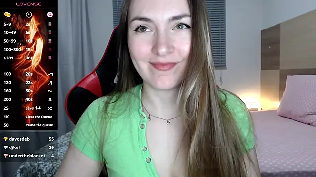 Snapshot of Naughty_Annn chatting on April 19, 2026, 3:29 am Naughty Annn online show from April 19, 2026, 3:29 am