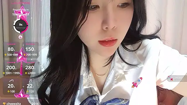 Snapshot of NickiBloom chatting on January 26, 2025, 2:08 pm NickiBloom online show from January 26, 2025, 2:08 pm