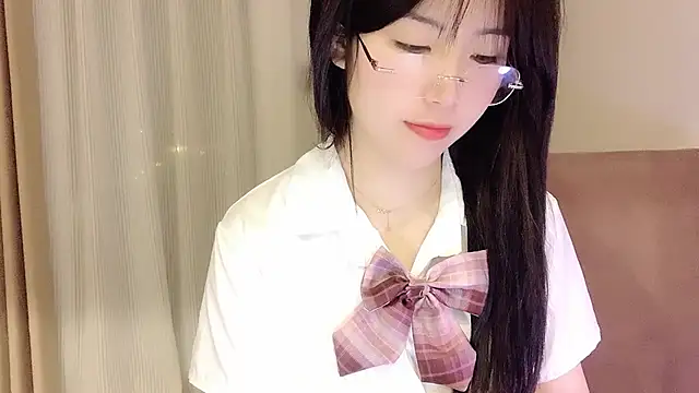 Snapshot of NickiBloom chatting on March 19, 2025, 2:46 pm NickiBloom online show from March 19, 2025, 2:46 pm