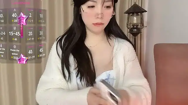 Snapshot of NickiBloom chatting on December 28, 2024, 2:10 pm NickiBloom online show from December 28, 2024, 2:10 pm