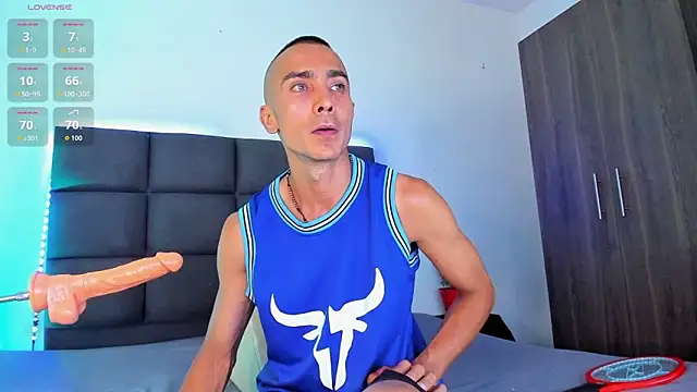 Snapshot of steven_hott8 chatting on November 5, 2025, 8:45 pm steven hott8 online show from November 5, 2025, 8:45 pm