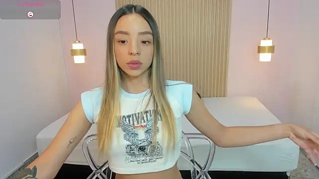 AliceRoss0 online show from April 10, 2026, 8:49 pm