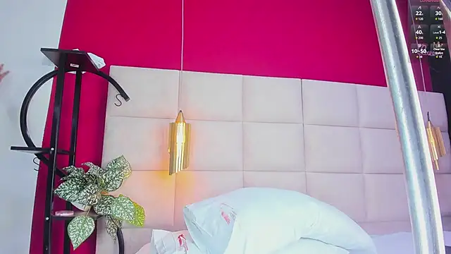 Amberluy online show from February 11, 2026, 7:36 pm