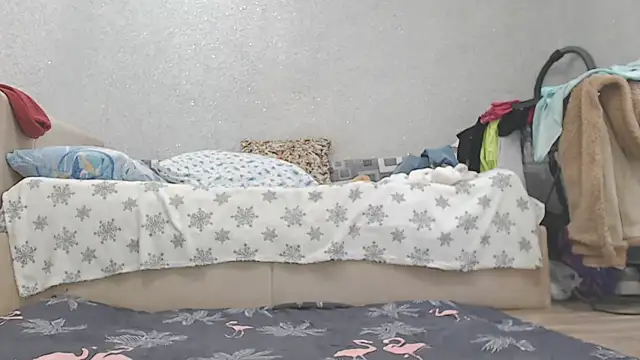 Snapshot of Vika_ chatting on December 1, 2025, 5:30 am Vika online show from December 1, 2025, 5:30 am