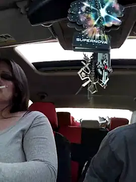 Snapshot of Throats chatting on September 20, 2025, 1:49 pm Throats online show from September 20, 2025, 1:49 pm