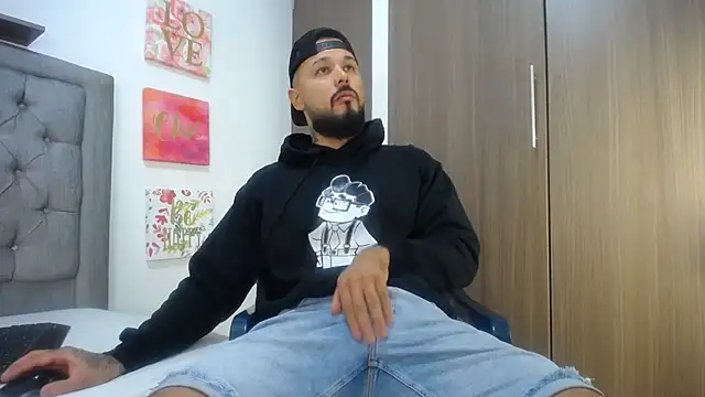 Snapshot of Emma_beautifull chatting on February 25, 2025, 4:46 am Emma beautifull online show from February 25, 2025, 4:46 am