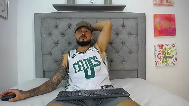 Snapshot of Emma_beautifull chatting on January 21, 2025, 3:26 am Emma beautifull online show from January 21, 2025, 3:26 am