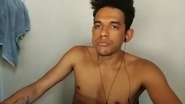 RenziTatte online show from October 6, 2025, 4:41 pm