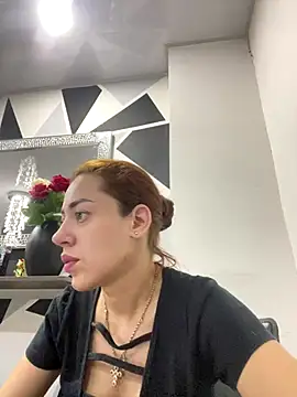 Snapshot of AnnbellaRosse chatting on November 8, 2025, 2:53 pm AnnbellaRosse online show from November 8, 2025, 2:53 pm