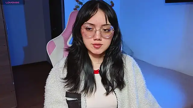 suzumi   online show from January 24, 2025, 5:31 am