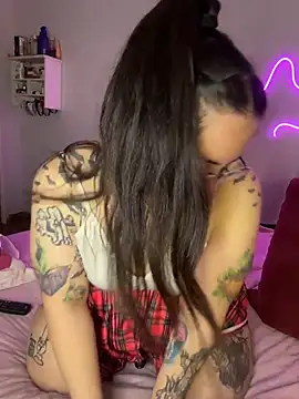 Snapshot of Mizztikaa chatting on October 24, 2025, 5:12 pm Mizztikaa online show from October 24, 2025, 5:12 pm