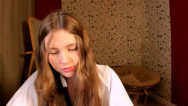 MaryannSoftt online show from December 18, 2025, 8:12 pm