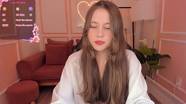 MaryannSoftt online show from October 1, 2025, 4:33 pm