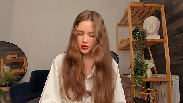 MaryannSoftt online show from November 23, 2025, 3:22 pm