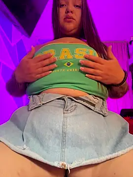 Snapshot of KinkyJessyHotxx chatting on September 19, 2025, 4:11 pm KinkyJessyHotxx online show from September 19, 2025, 4:11 pm