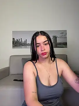 SophieRoyals online show from May 20, 2026, 12:13 pm