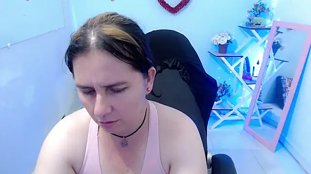 victoria jones online show from February 13, 2026, 3:56 pm