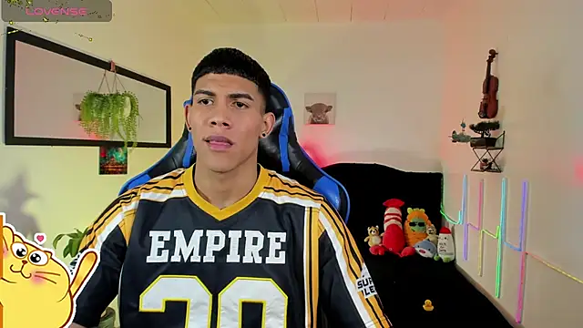 Damian latinxxx online show from March 2, 2026, 5:08 am