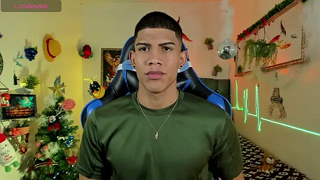 Damian latinxxx online show from November 26, 2025, 3:17 am