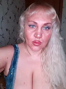 IsabellaBoni online show from December 5, 2025, 7:18 am