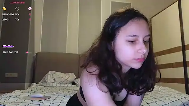 Snapshot of Agatha_Sade chatting on February 11, 2025, 6:33 pm Agatha Sade online show from February 11, 2025, 6:33 pm