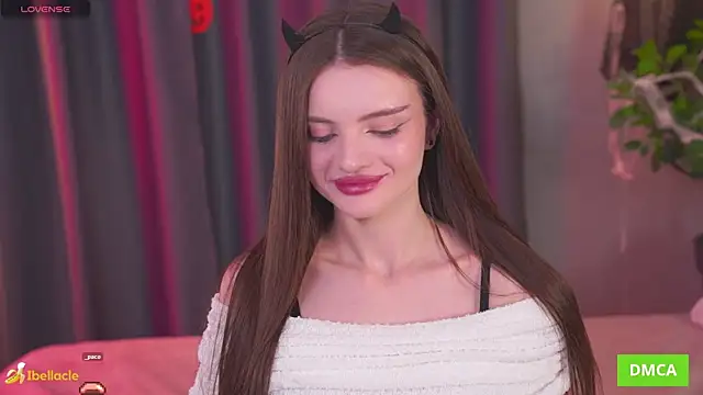 Snapshot of Bellacle chatting on October 26, 2025, 8:37 am Bellacle online show from October 26, 2025, 8:37 am