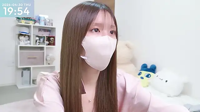 Snapshot of -SHINON- chatting on April 30, 2026, 10:55 am -SHINON- online show from April 30, 2026, 10:55 am