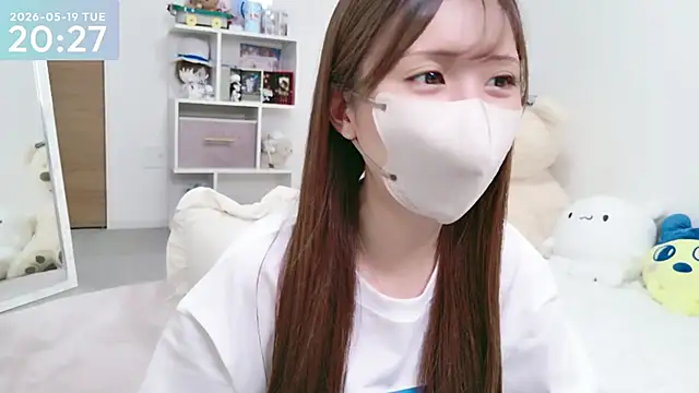 Snapshot of -SHINON- chatting on May 19, 2026, 11:28 am -SHINON- online show from May 19, 2026, 11:28 am