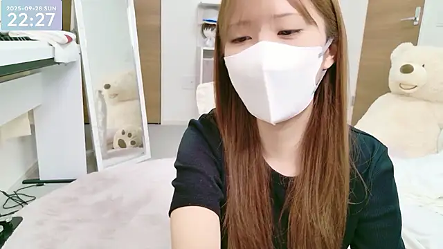 -SHINON- online show from September 28, 2025, 1:29 pm