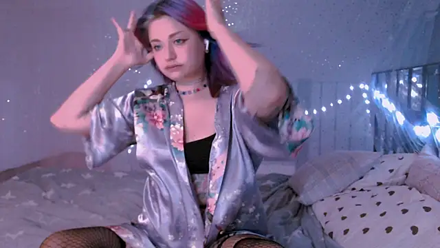 candy lina online show from June 15, 2026, 12:16 pm