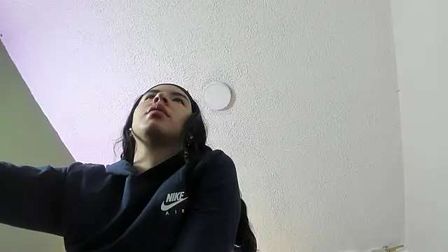 Zara dulce online show from February 26, 2026, 12:05 pm