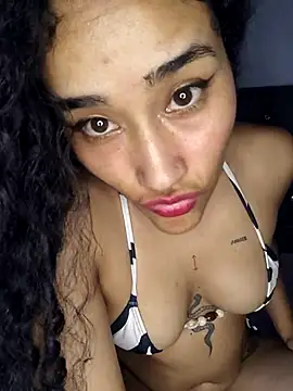 Snapshot of jaderossxx chatting on May 17, 2026, 9:26 pm jaderossxx online show from May 17, 2026, 9:26 pm