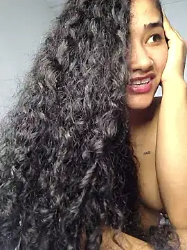 Snapshot of jaderossxx chatting on May 8, 2026, 5:06 pm jaderossxx online show from May 8, 2026, 5:06 pm