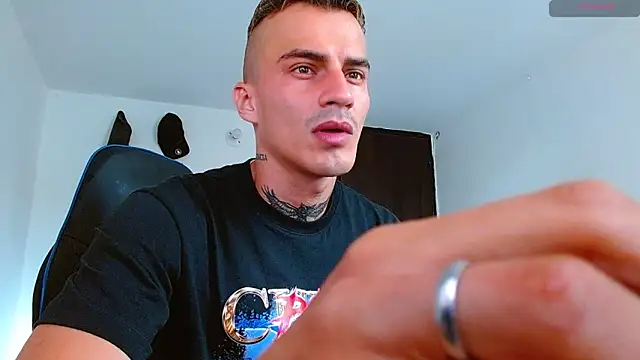 bray hotboy777 online show from January 14, 2026, 3:15 pm