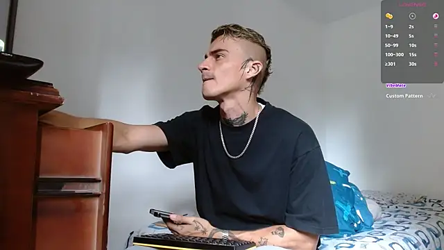 Snapshot of bray_hotboy777 chatting on October 25, 2025, 3:56 pm bray hotboy777 online show from October 25, 2025, 3:56 pm