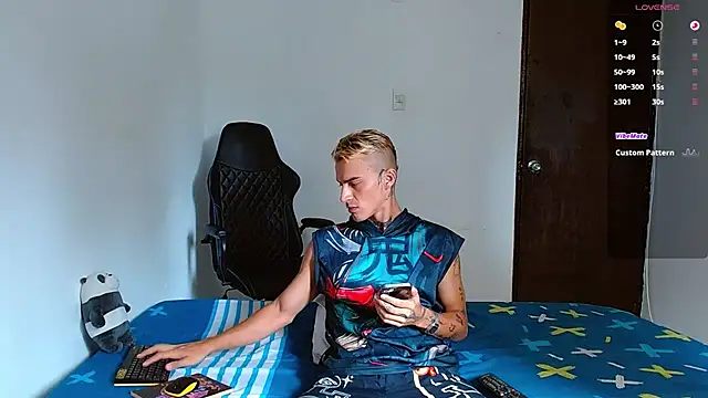 Snapshot of bray_hotboy777 chatting on December 5, 2025, 2:15 pm bray hotboy777 online show from December 5, 2025, 2:15 pm