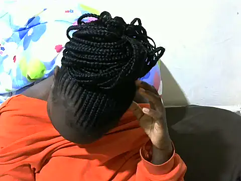 Snapshot of Thicky_kyla chatting on April 21, 2026, 1:42 am Thicky kyla online show from April 21, 2026, 1:42 am