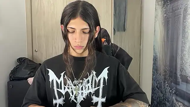 Snapshot of gabriel__manson chatting on November 29, 2025, 12:33 am gabriel manson online show from November 29, 2025, 12:33 am