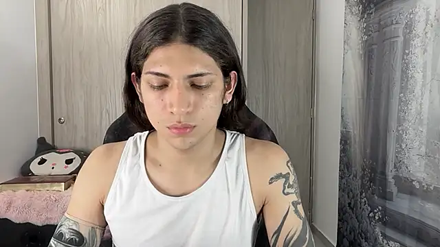 Snapshot of gabriel__manson chatting on December 20, 2025, 7:55 am gabriel manson online show from December 20, 2025, 7:55 am