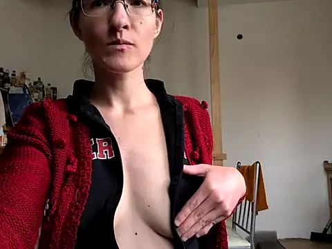 Snapshot of Milky_hairy_mommy chatting on March 14, 2025, 10:07 am Milky hairy mommy online show from March 14, 2025, 10:07 am