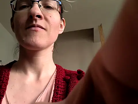 Snapshot of Milky_hairy_mommy chatting on March 16, 2025, 10:22 am Milky hairy mommy online show from March 16, 2025, 10:22 am