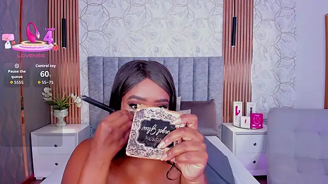 Britanymooree online show from February 14, 2026, 7:14 pm