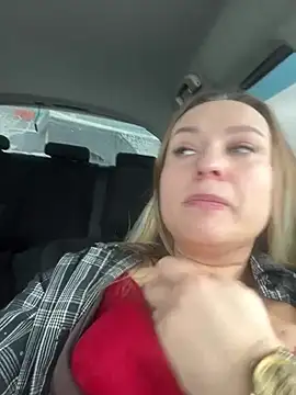 Snapshot of OlgaBuzzz chatting on February 8, 2026, 7:39 am OlgaBuzzz online show from February 8, 2026, 7:39 am