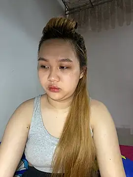 Snapshot of Odette68 chatting on June 20, 2026, 12:59 am Odette68 online show from June 20, 2026, 12:59 am
