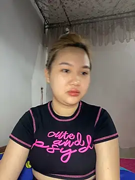 Snapshot of Odette68 chatting on May 10, 2026, 11:50 pm Odette68 online show from May 10, 2026, 11:50 pm