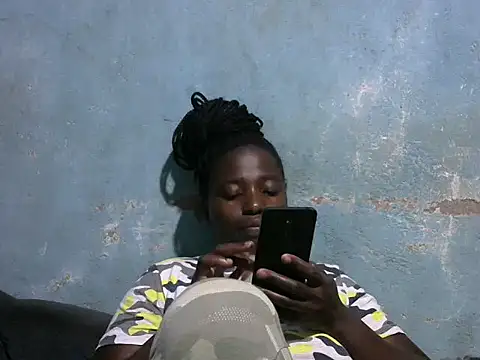 Snapshot of sweet_gal01 chatting on October 8, 2025, 7:03 pm sweet gal01 online show from October 8, 2025, 7:03 pm