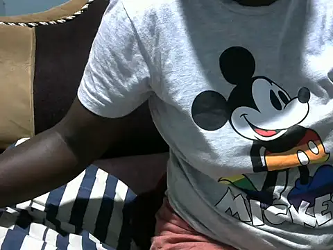 Snapshot of sweet_gal01 chatting on February 28, 2026, 12:21 am sweet gal01 online show from February 28, 2026, 12:21 am